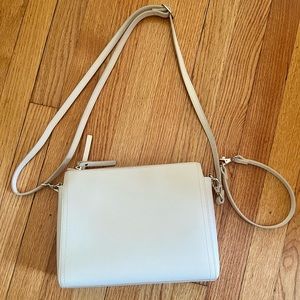 Lo&Sons Pearl in Ivory Saffiano